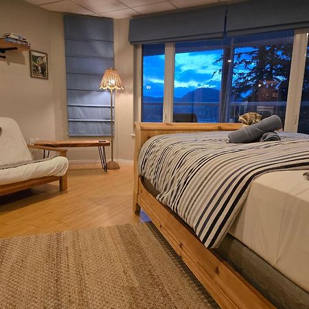 Madeira Park Oceanview Suites Eksteriør billede